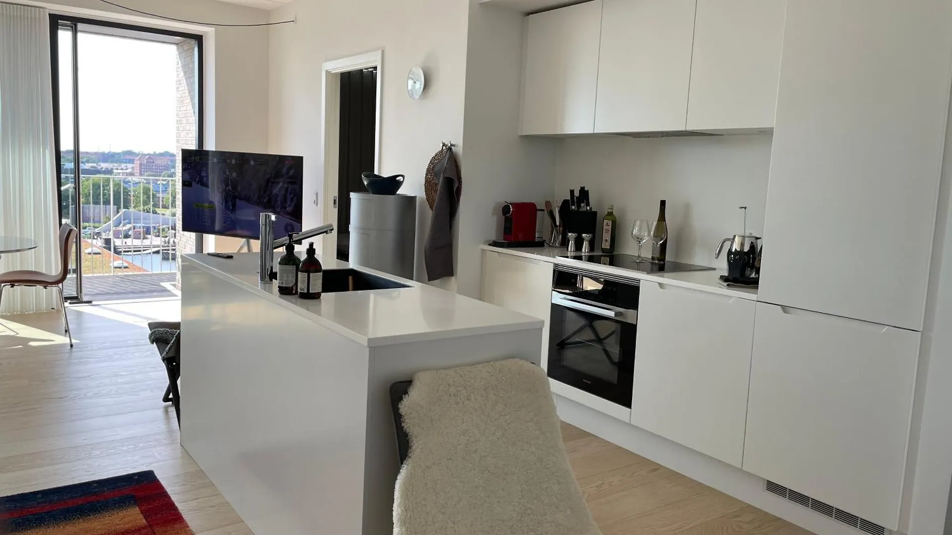 Luksuslejlighed Pa 7 Sal Med Elevator, Vestvendt Altan Og Udsigt Over Havn Og By Copenhagen Apartment